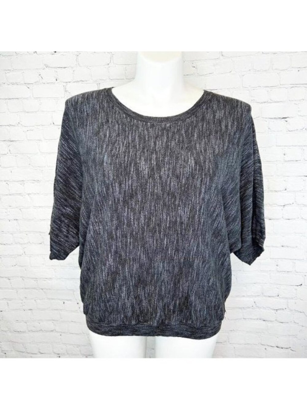 DKNY JEANS GRAY PRINT DOLMAN SLEEVE SWEATER - XXL